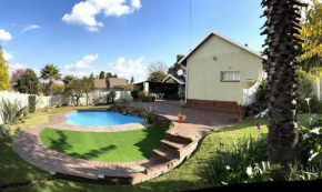 The Valley, tranquil 3 bedroom home with pool
